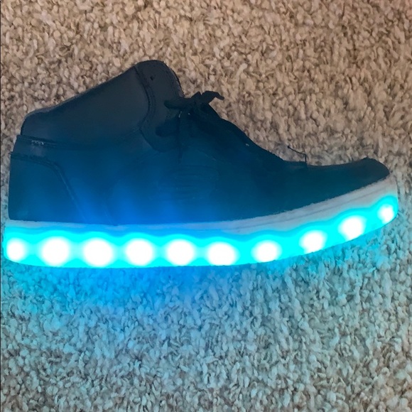 sketchers light up shoes boys